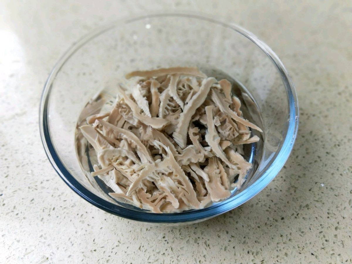 笋干简单又好吃的做法,和咸肉青椒一起炒,鲜美下饭,太好吃了