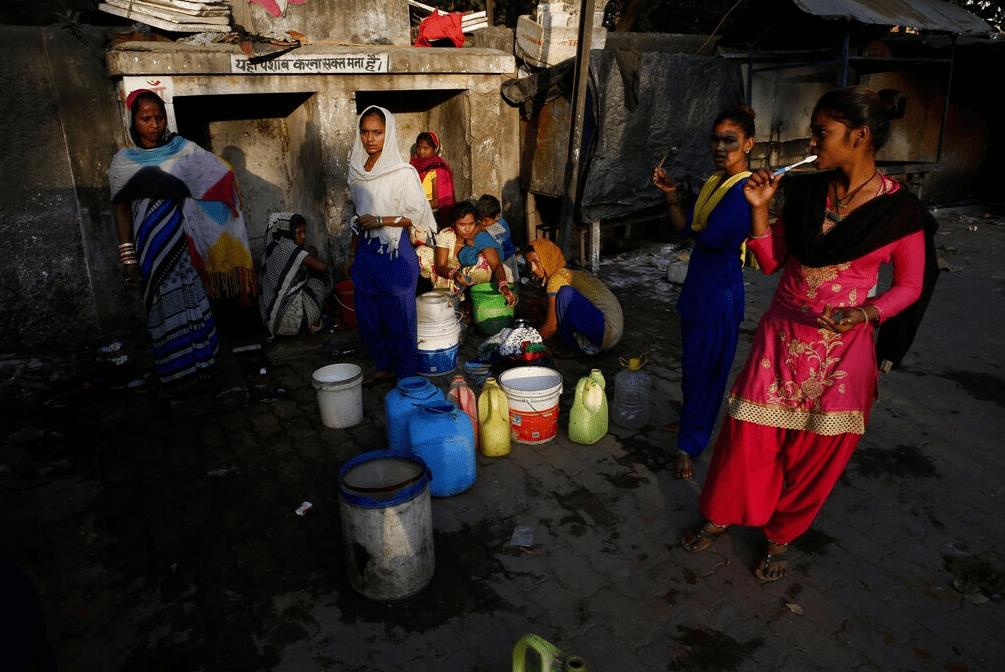 瞒不住了?!疫情最大的黑洞,这个国家可能导致疫情爆发