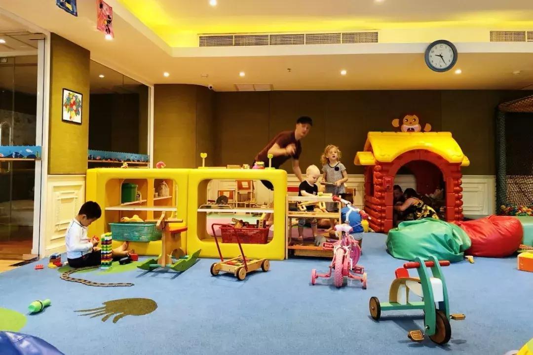 普吉岛雨天游玩攻略视频,普吉岛旅游帆船3天2晚