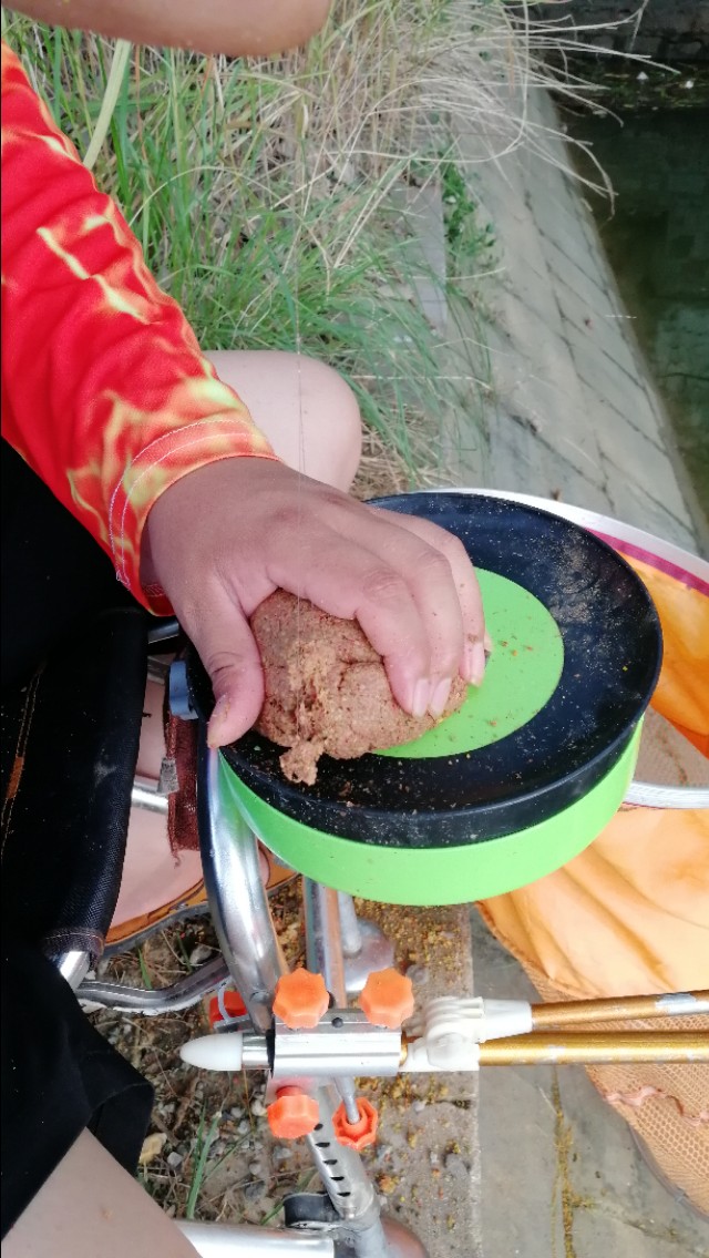 防止钓鱼脱钩跑鱼口诀,钓鱼怎么防止脱钩