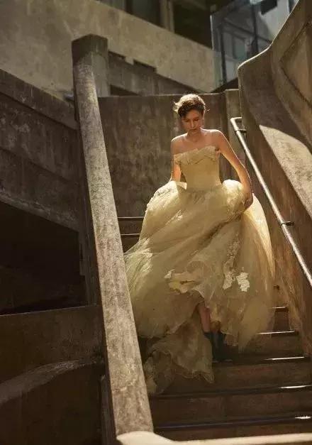 童话变现实！魔都宇宙级城堡婚礼，比爱丽丝仙境还美！