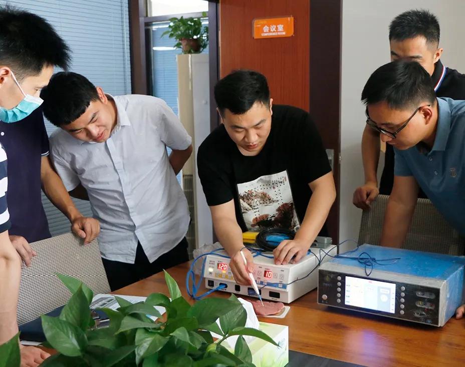 「勇攀高峰，志存高远」优沃集团优秀团队——营销一中心