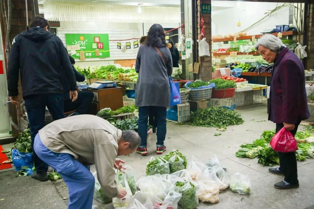 浣忓湪涓婃捣娴︿笢鏂板尯鐨勪汉,浣忓湪涓婃捣娴︿笢鏂板尯濂藉悧