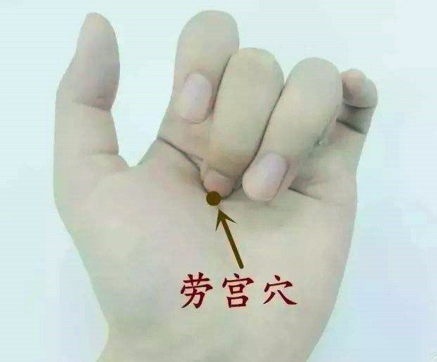 左手大拇指指甲上有褐色的竖纹,指甲上有竖纹代表有糖尿病吗