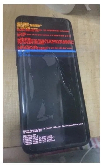 三星手机无缘无故黑屏死机,三星手机突然黑屏了然后绿屏