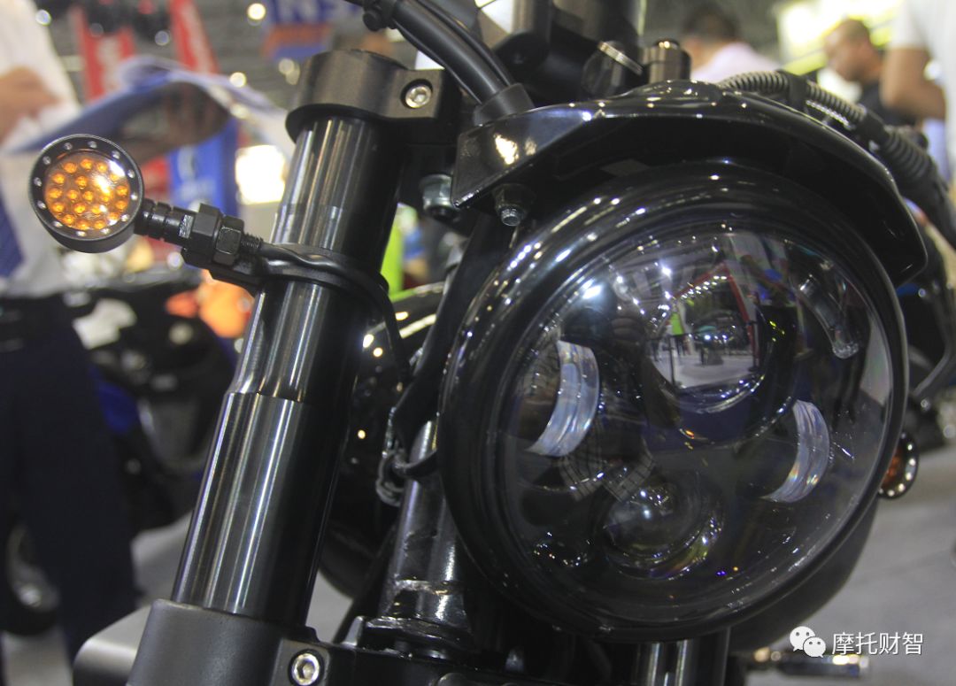 国产中量级美式巡航太子，金城350亮相重庆摩博会