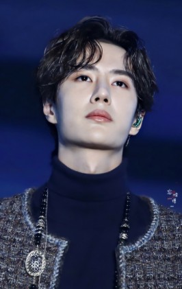 王一博有什么吸引人的,别人眼中的王一博是什么样的