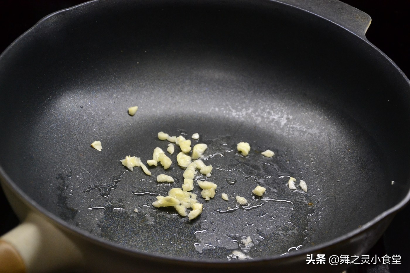 泡发腐竹有窍门,泡发腐竹用凉水还是热水