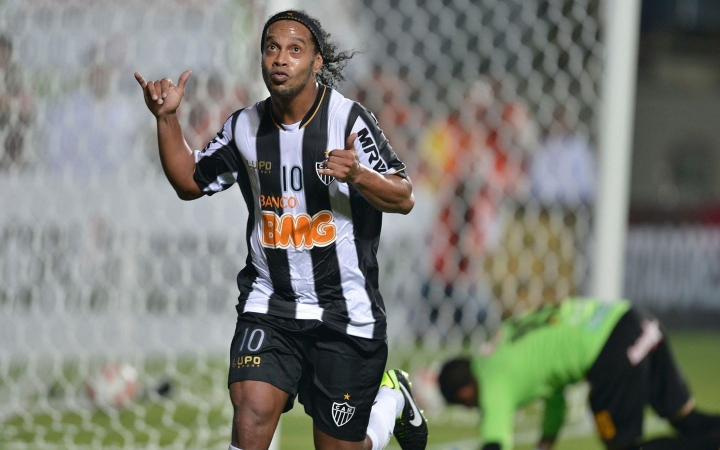 富传奇色彩的*彩博***击狙**公司EM2