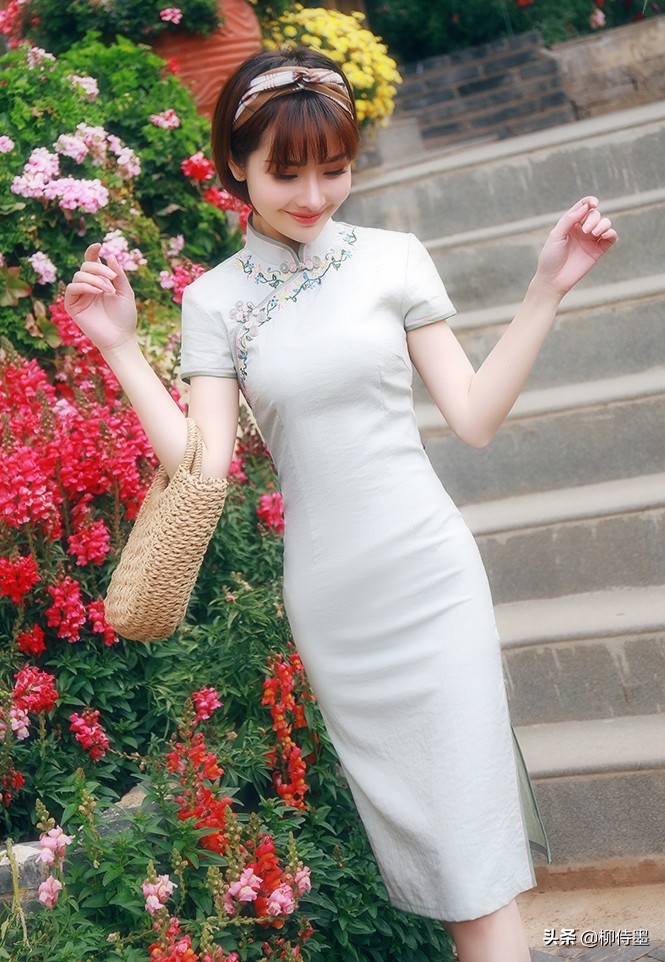 旗袍摄影如何拍出妩媚感,旗袍摄影人像摆姿视频