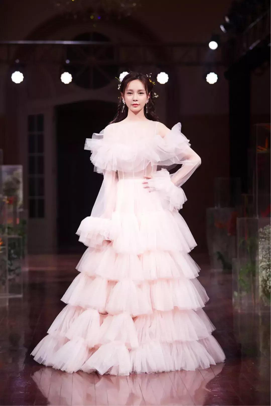 婚纱秀2020,婚纱秀2021秋冬