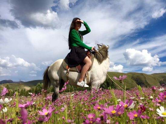 稻城亚丁旅游路线预算大概多少钱,稻城亚丁有哪些项目