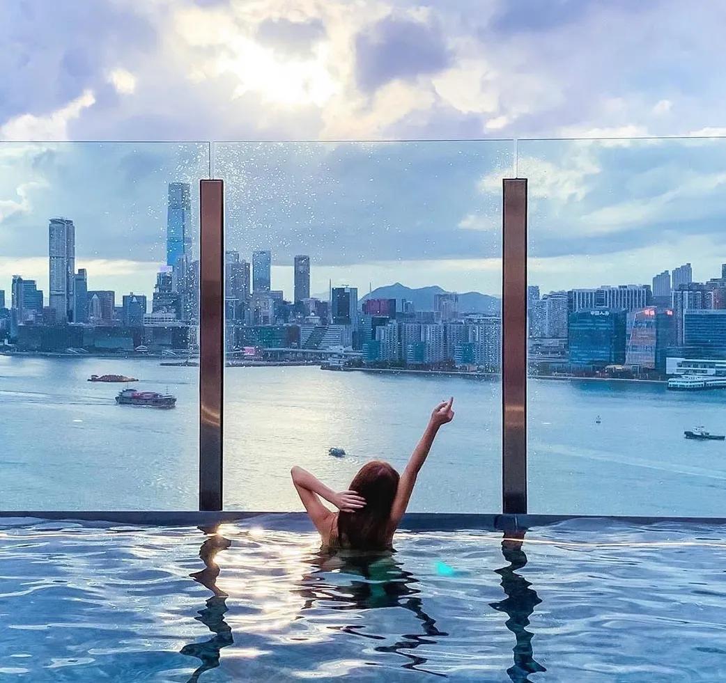 访港旅客跌五成,赴港旅客连续两年下跌超九成