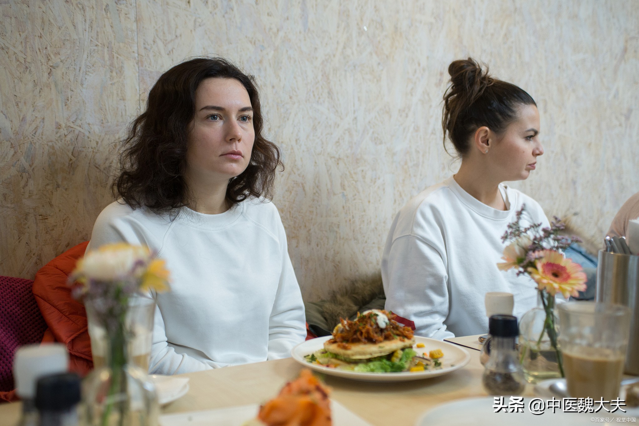 湿气重的人会出现5种表现,体内湿气重的4个信号