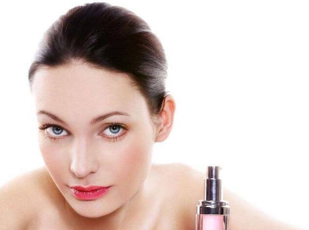 水和乳液一定都要用吗,水乳用拍的好还是直接抹好