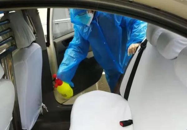 这些绝对让你感动到哭的抗疫故事