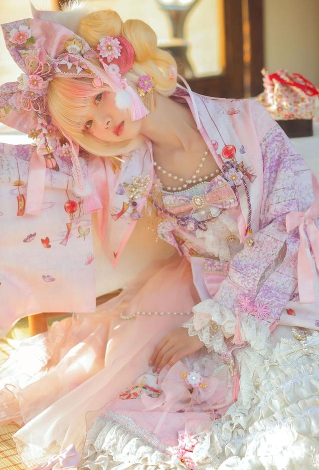 “中、日、韩”三种洛丽塔各不同，韩系很甜，但中华风最惊艳