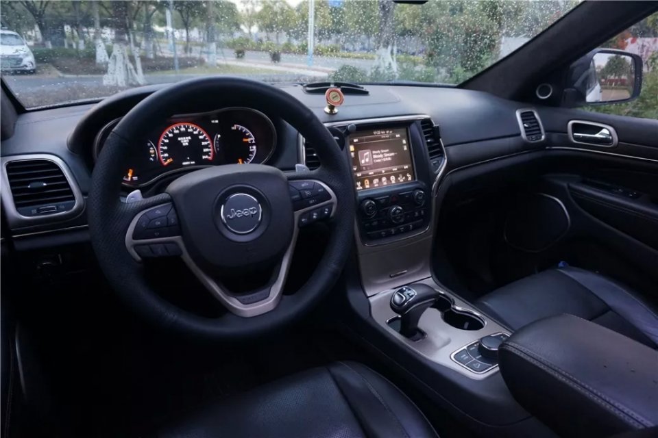 2017大切诺基3.0l基本操作流程,大切诺基3.0l值得入手吗