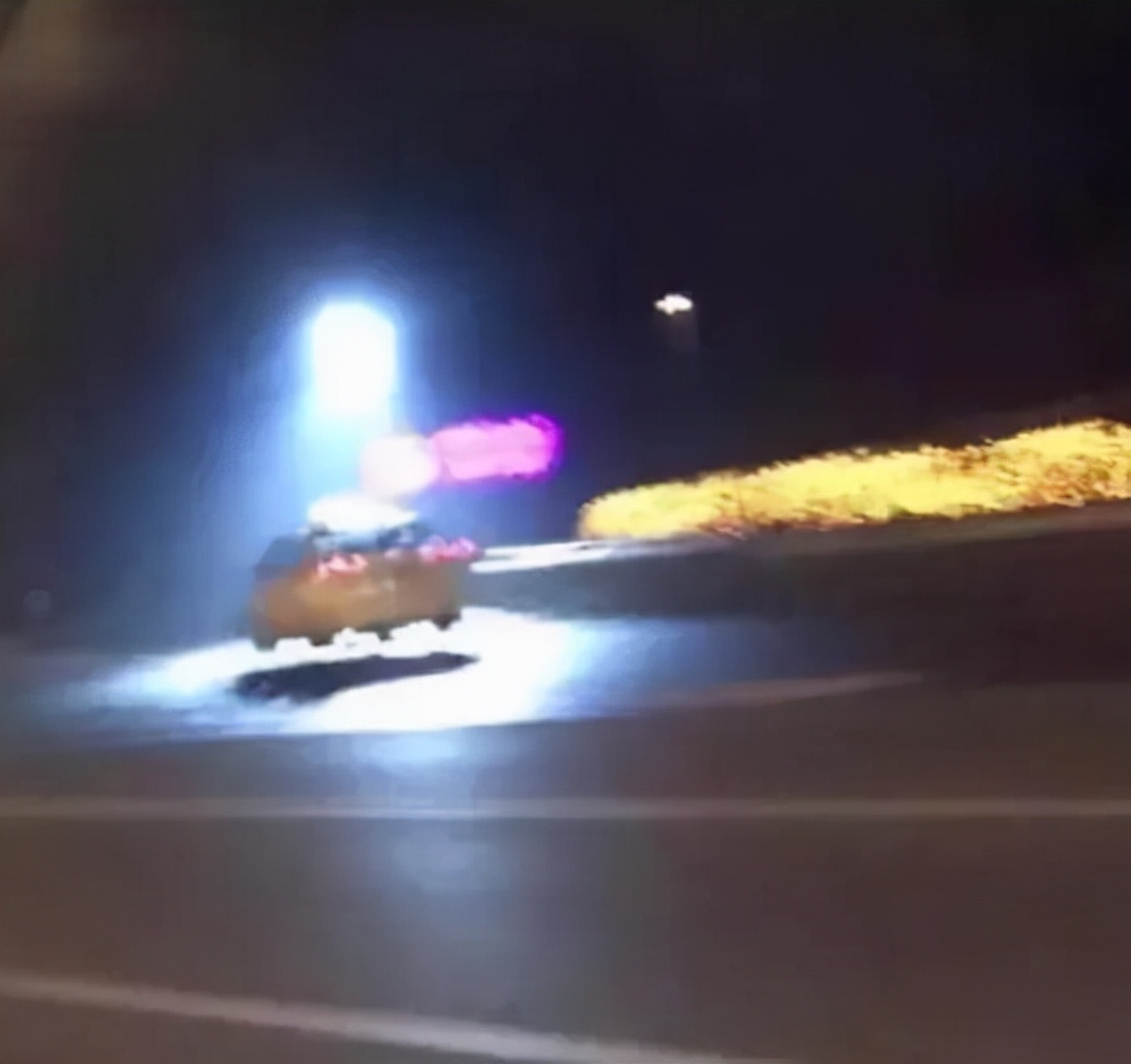 重庆出租车到底有多猛第三视角,重庆出租车到底跑得有多快