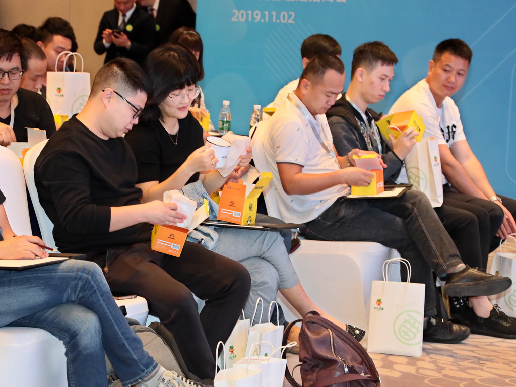 招商会热场互动,携手共进合作共赢招商会