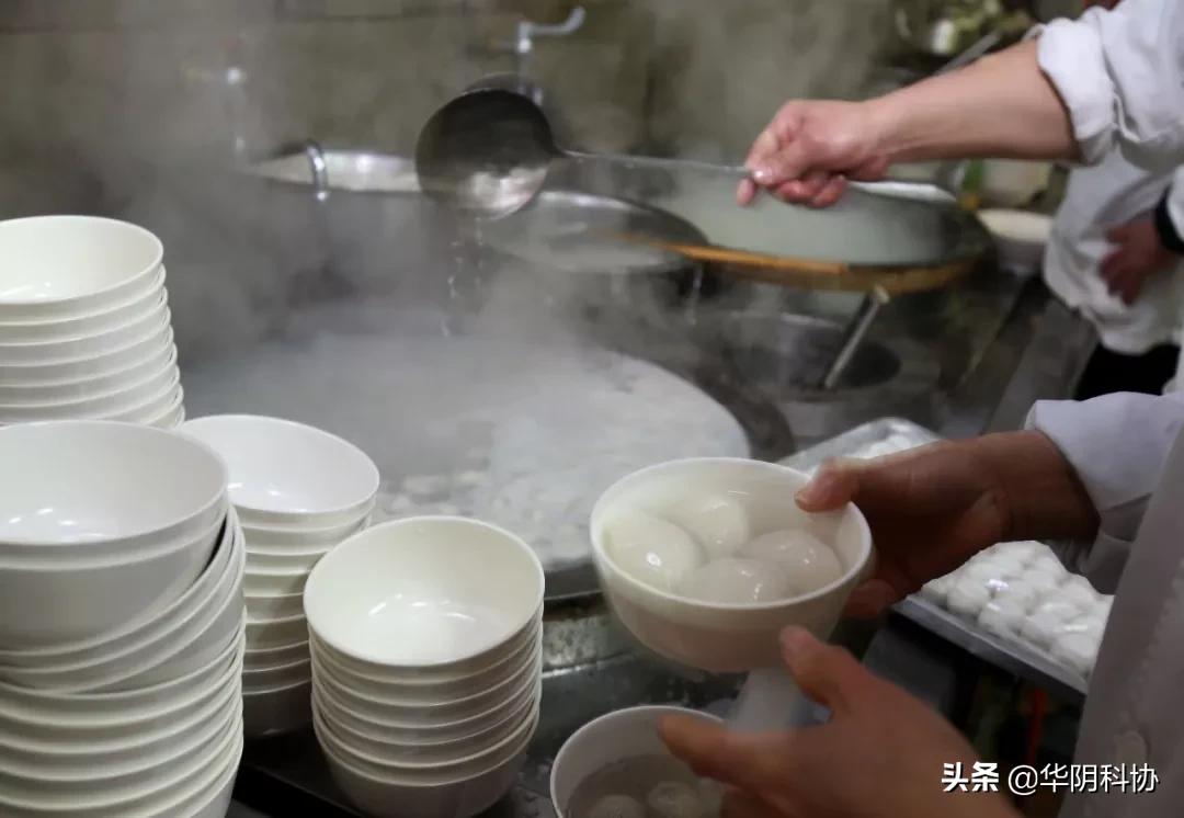 元宵佳节月圆灯明国泰民安,今夕元宵