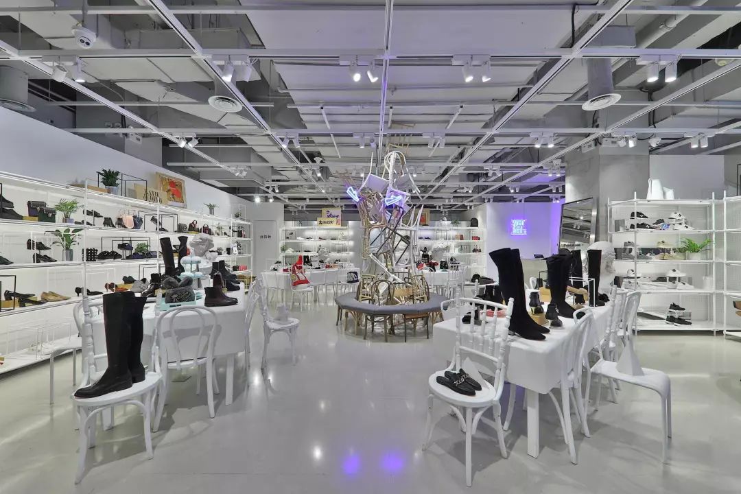 杨颖跟范丞丞同框的照片,杨颖和范丞丞摆pose