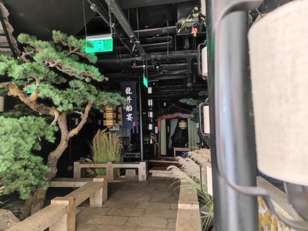 夫妻店绿茶要上市：年入15.69亿元，363个新菜你贡献了多少钱？