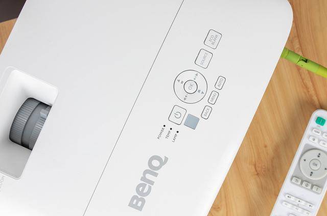 萌新扫盲贴：家用投影仪与商务投影仪的区别在那，别傻傻分不清