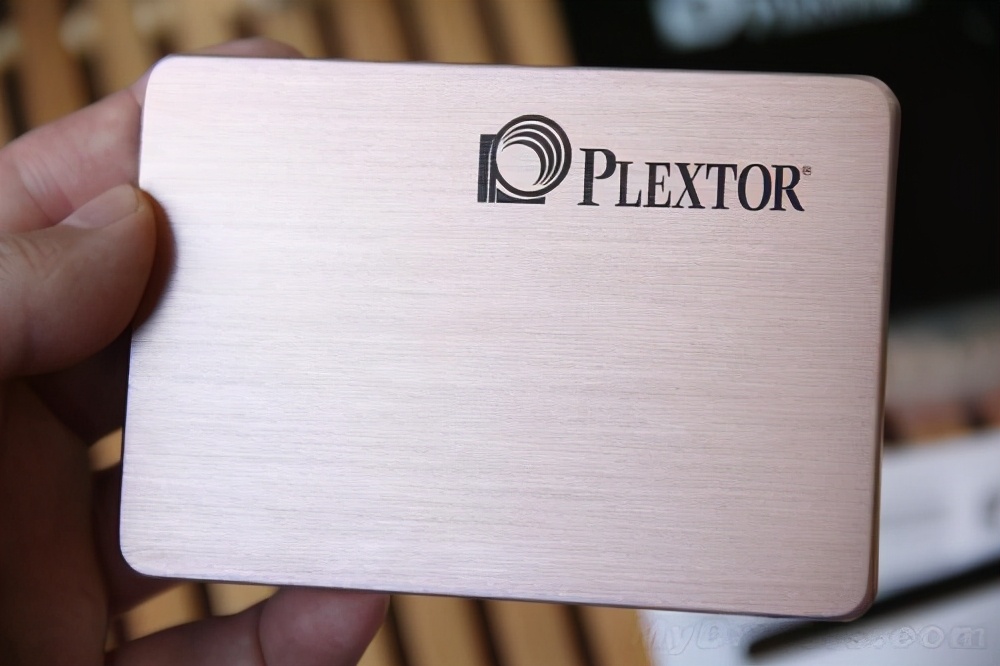 闪迪和金士顿三星固态,三星金士顿铠侠固态硬盘哪个好