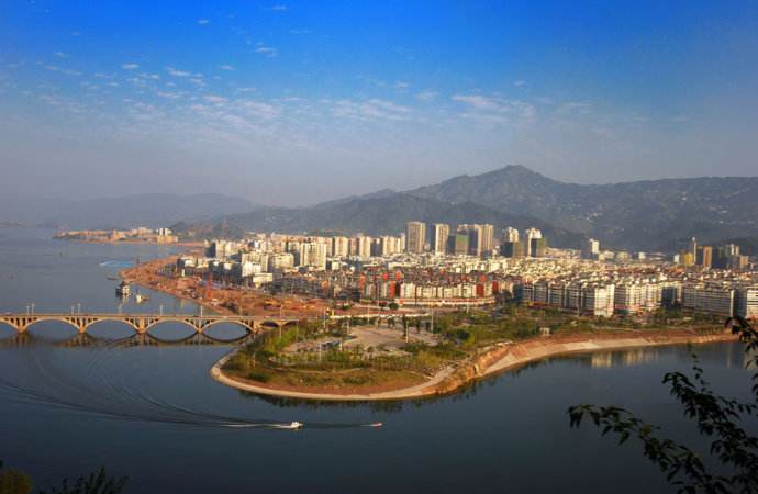 重庆万州是最大的区吗,重庆最大的区是开州区吗