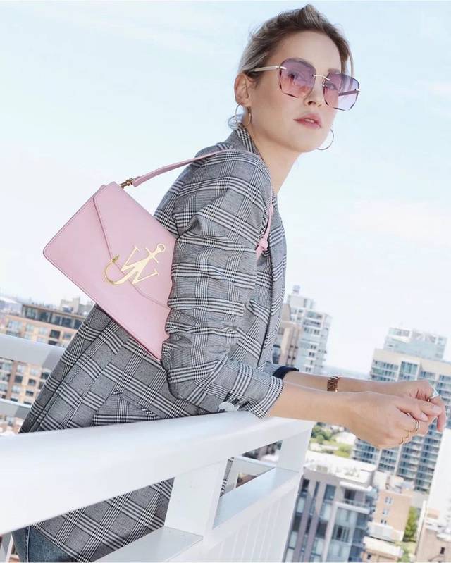 这件单品玩转所有秋季穿搭,每一个单品都是简单的基础款