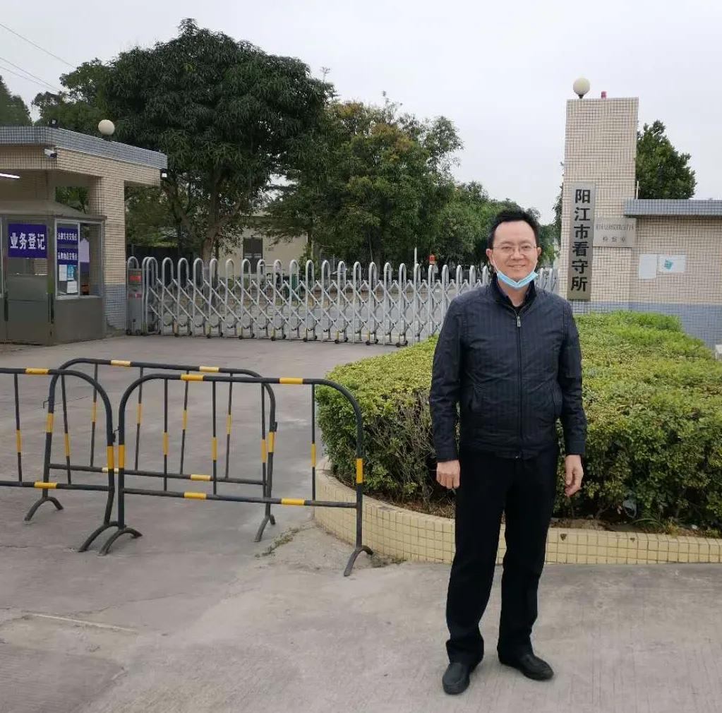 异地办案需要通知当地派出所吗,律师异地办案怎么收费