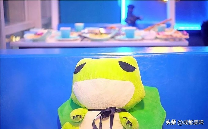 最好吃的美蛙鱼头在哪里,美蛙鱼头火锅的吃法