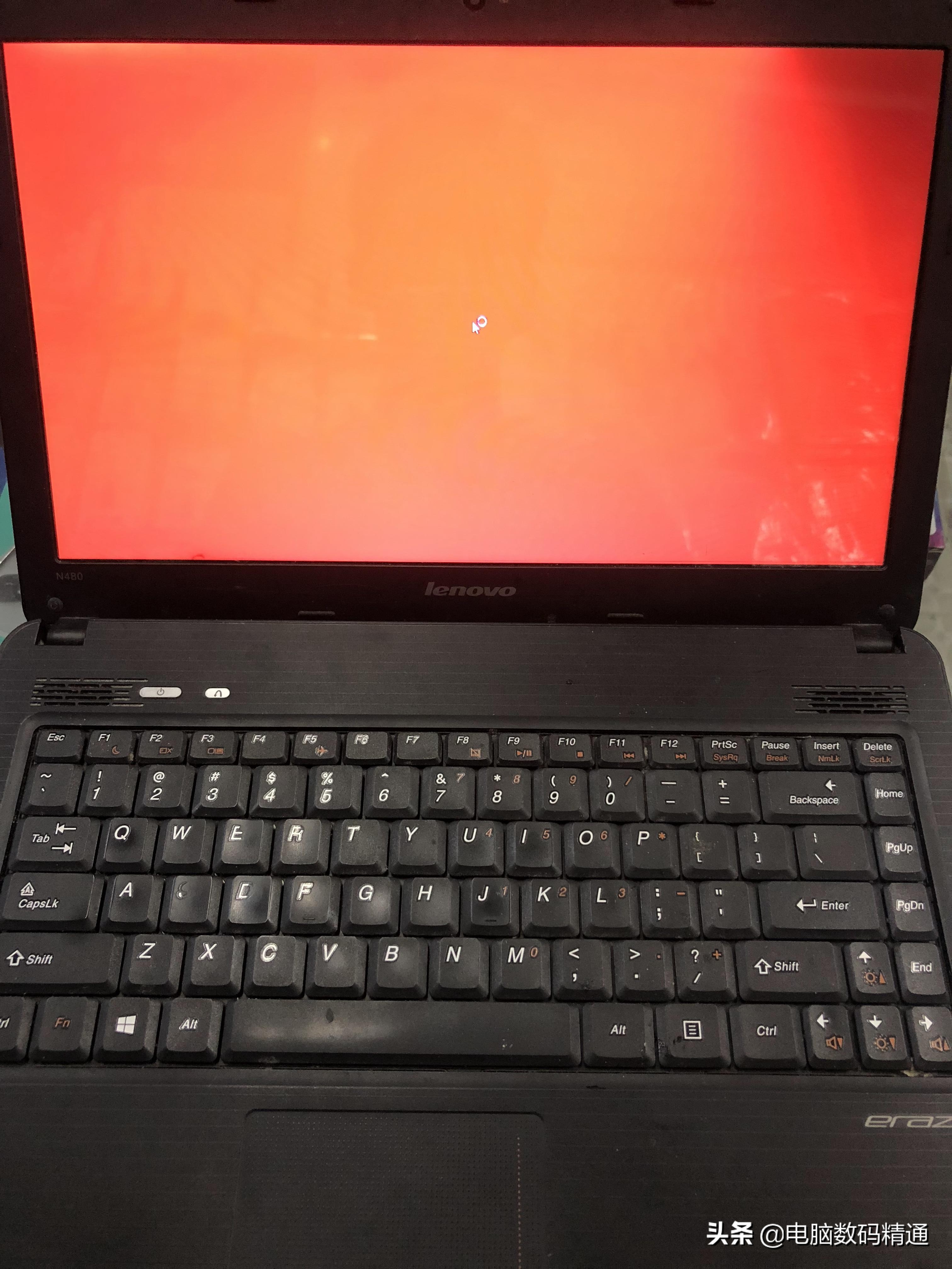 电脑显示有花屏是显卡坏了吗,电脑出现花屏显示器有原因吗