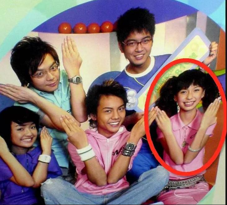 杨颖黄晓明最开始照片,杨颖靠黄晓明火的前后