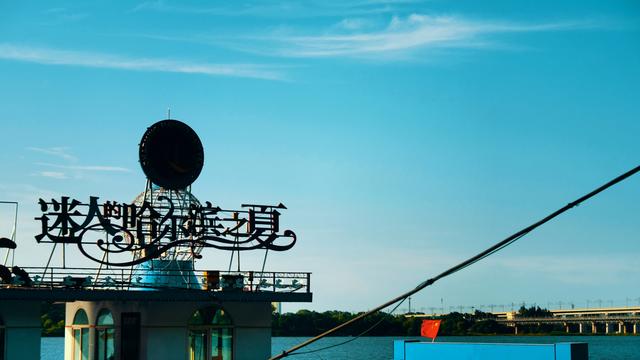 这个北方城市水质比南方还好街景很“洋气”满大街都是美女