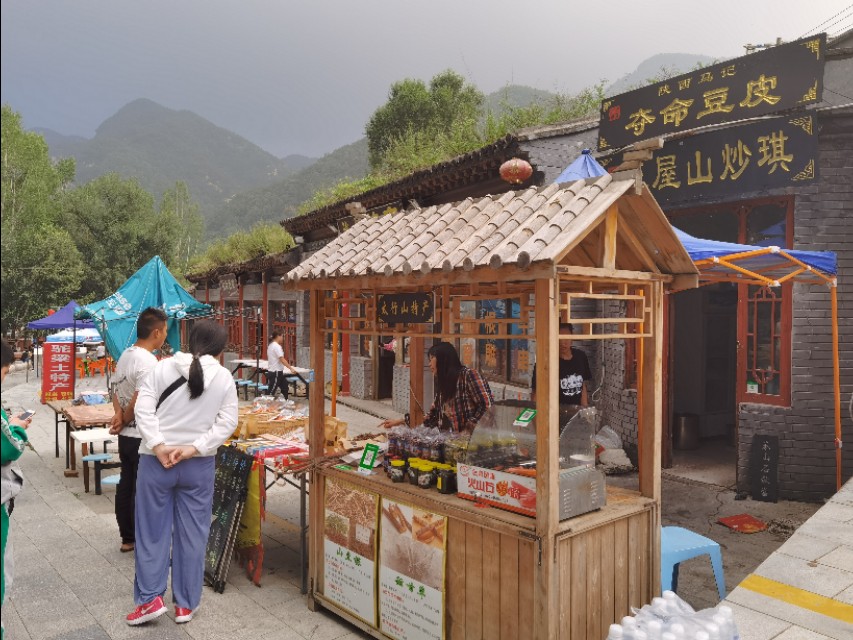 宿在驼梁，感受一种无忧的生活/郝贵云