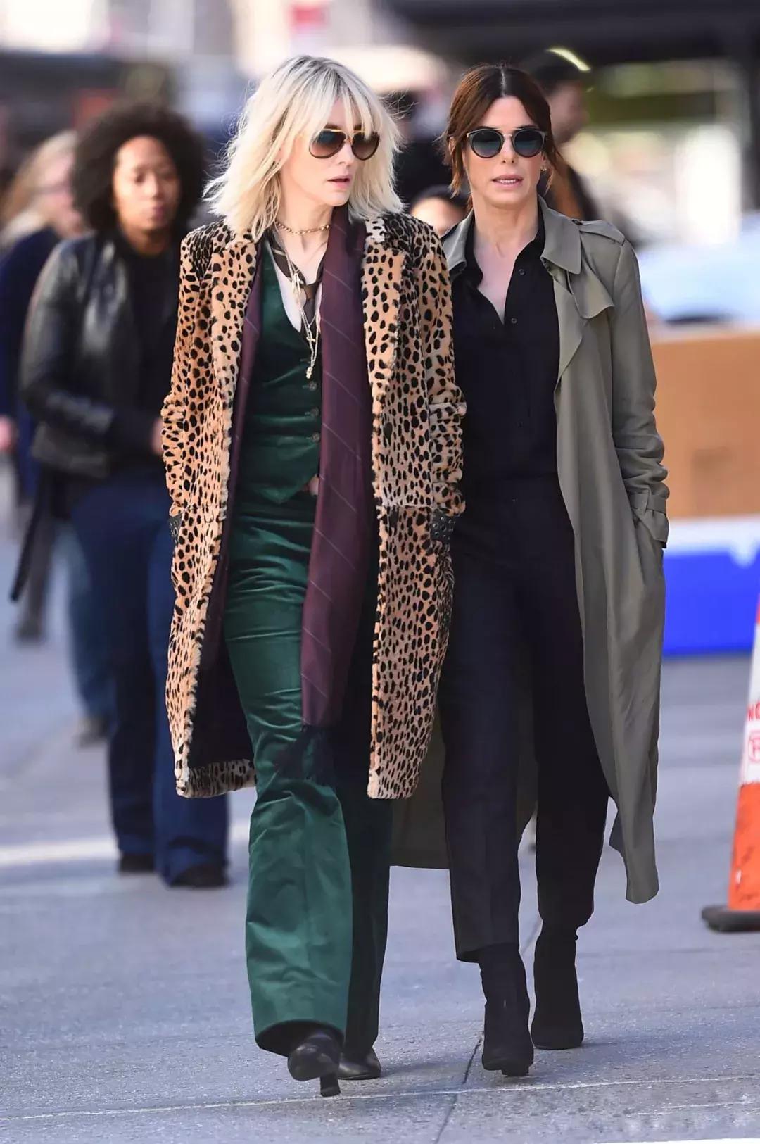 围巾怎么挑选适合自己的,买围巾又好看又简单