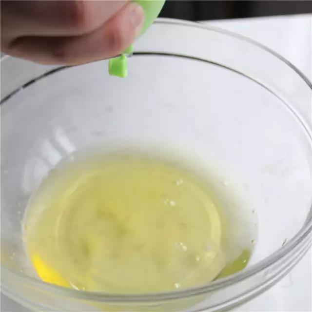 烘焙蛋清打发需要多长时间,烘焙新手入门蛋白的打发