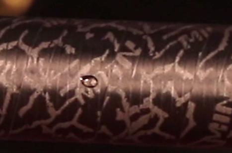 细硬峰的鱼竿怎么没有防抱死槽,名伦青龙鱼竿正品有防抱死吗