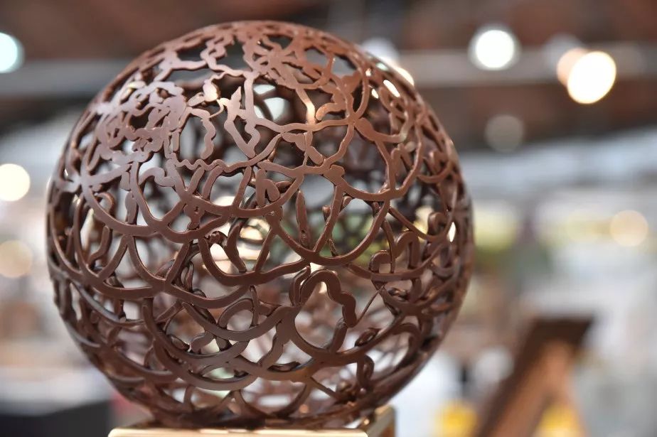 美女来吃巧克力,100个美女吃巧克力蛋糕