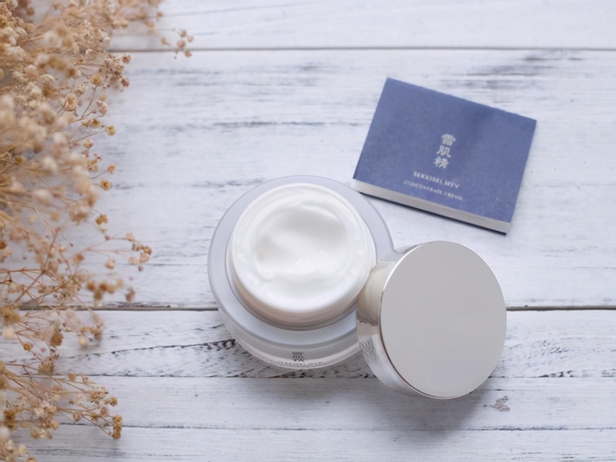 雪肌精适合35岁用吗,雪肌精适合23岁女生吗