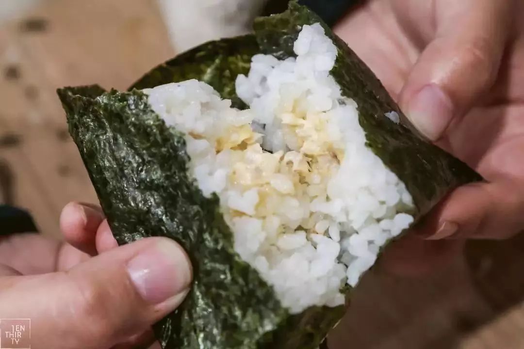 罗森/711两大便利店,谁才是大学生的终极之选?—以武汉财大为例