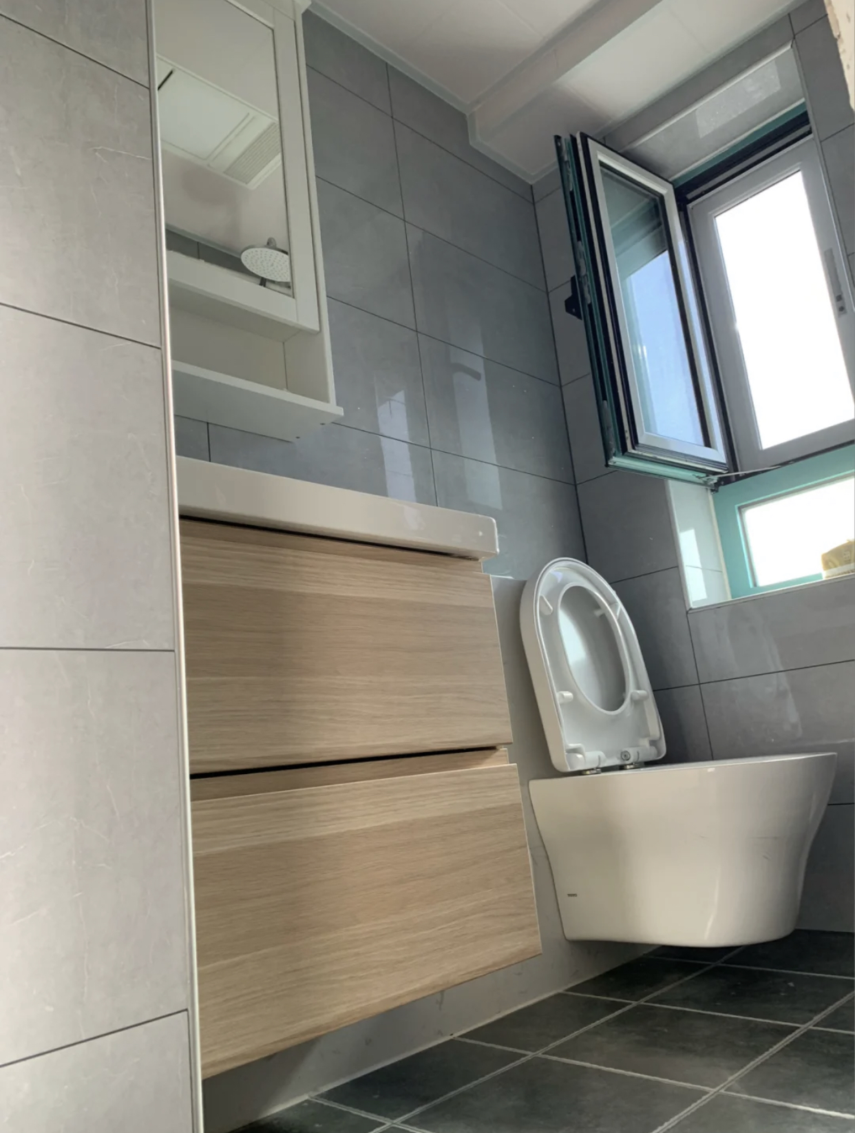 壁挂式马桶优缺点,壁挂马桶为何受欢迎