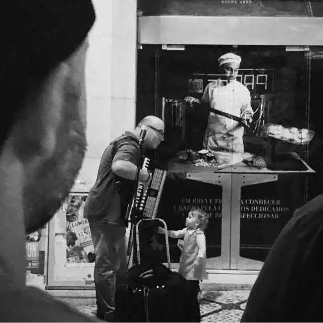 怎么用手机拍出堪比单反的照片,如何用手机拍出单反效果的照片