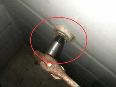 角阀断在墙里怎么取出来,如何巧妙快速取出断在墙里的角阀