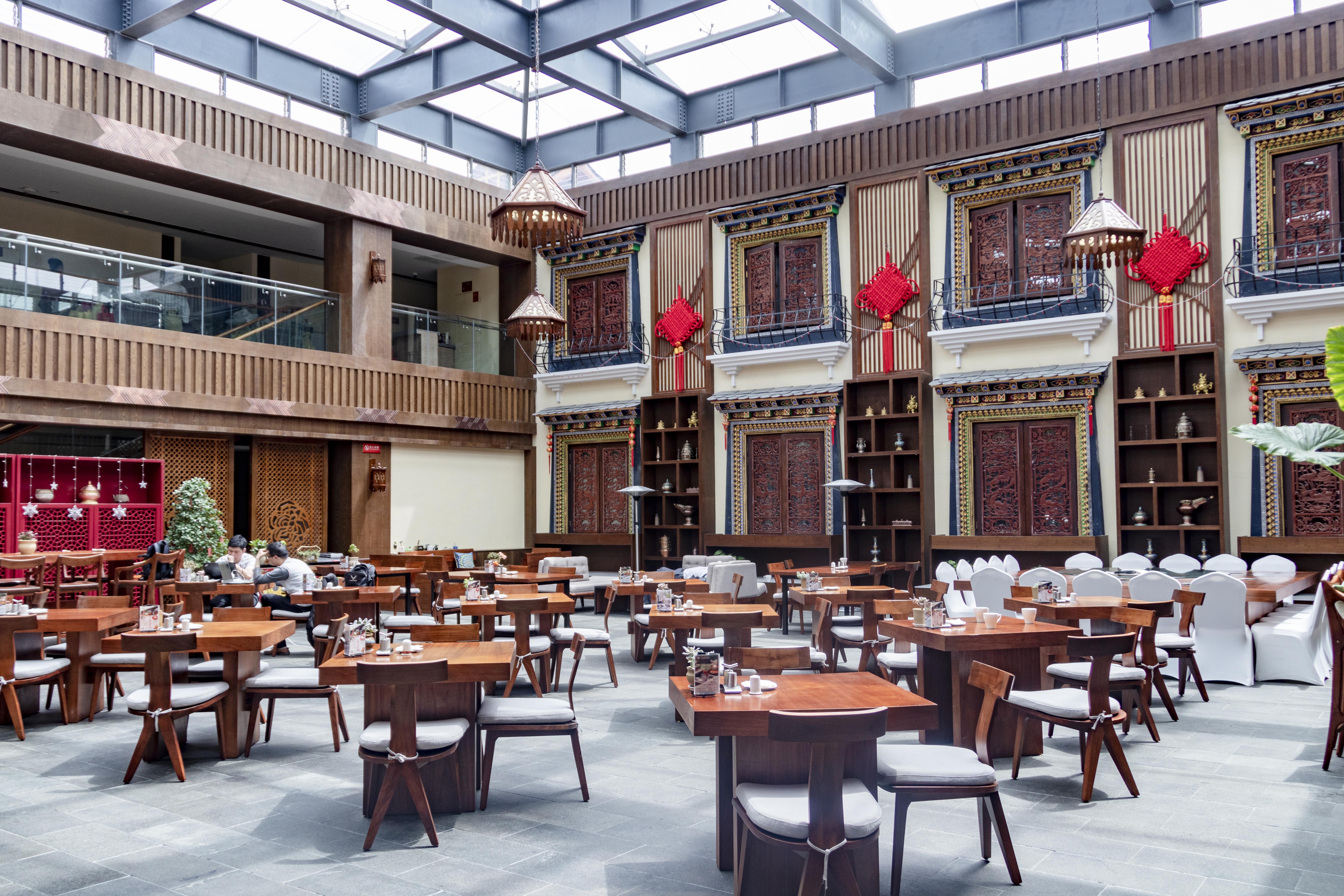 松茸C位的网红下午茶,打卡因美丽传说而诞生的第5颗陨石酒店