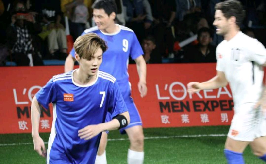 鹿晗的足球水平,鹿晗足球水平到底怎么样