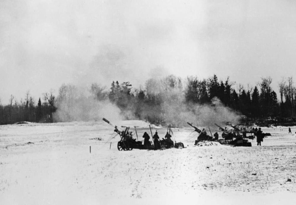 苏联兵有多猛,二战苏联炮兵对战德军坦克视频