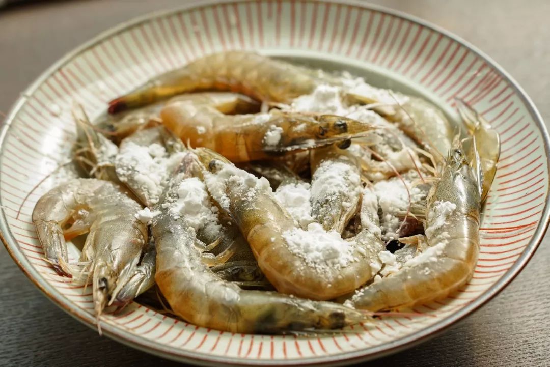 虾怎么做干锅虾简单又好吃,虾壳都能吃的干锅虾家常做法